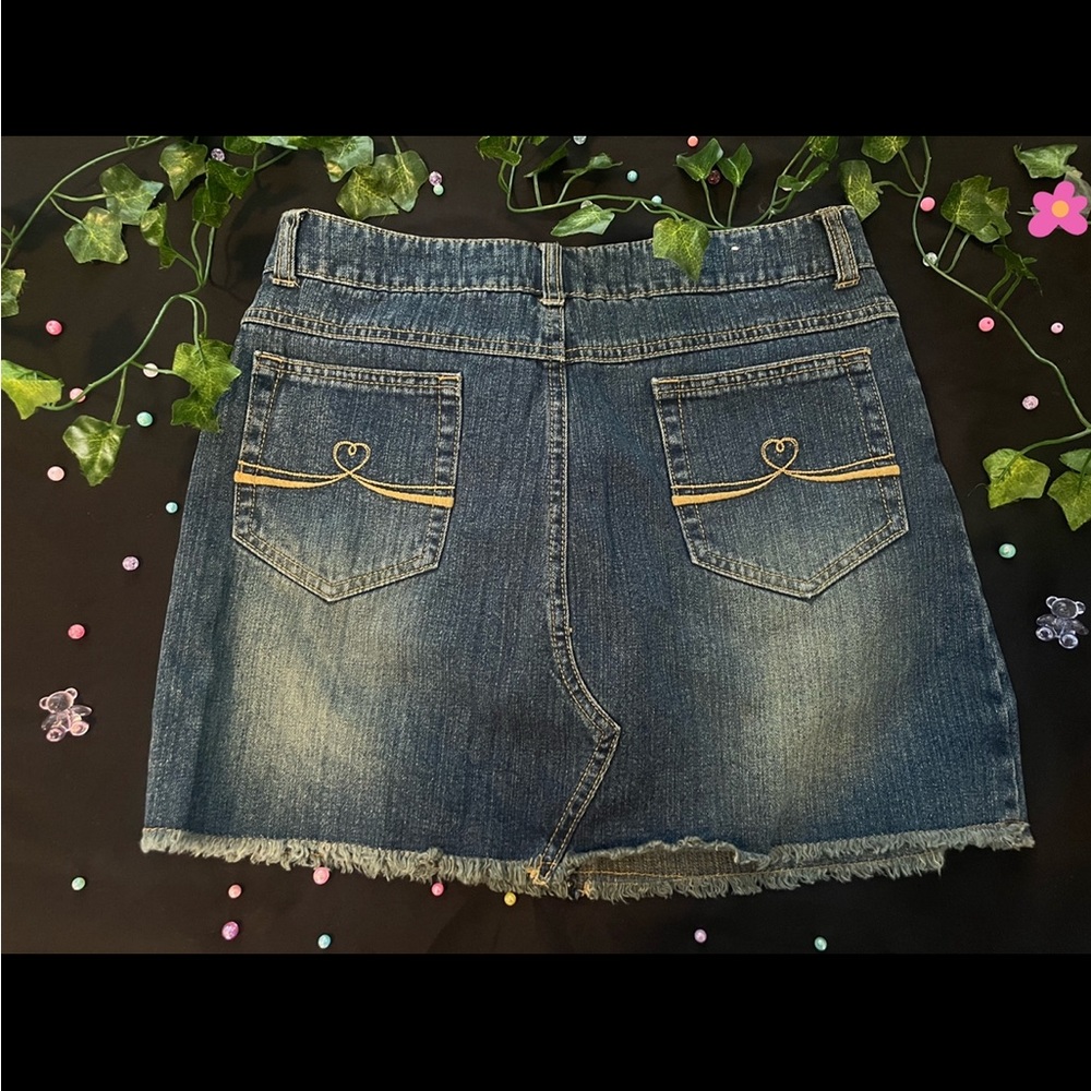 Y2k Denim Mini Skirt 🎀 - Picture 2 of 3